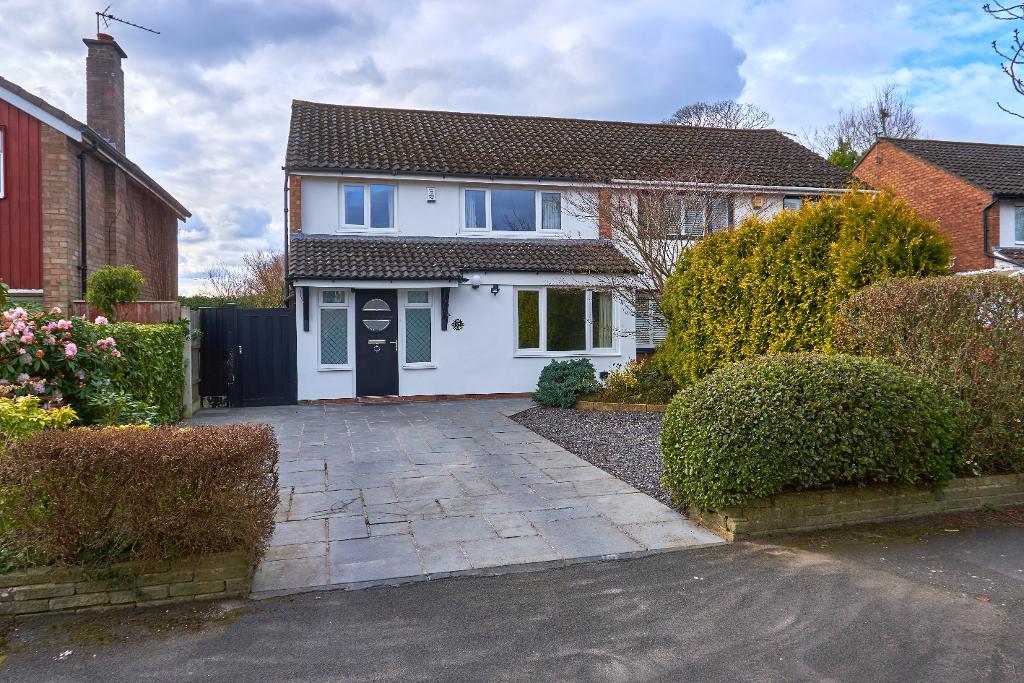 Briony Avenue, Hale, Altrincham, WA15 8QA